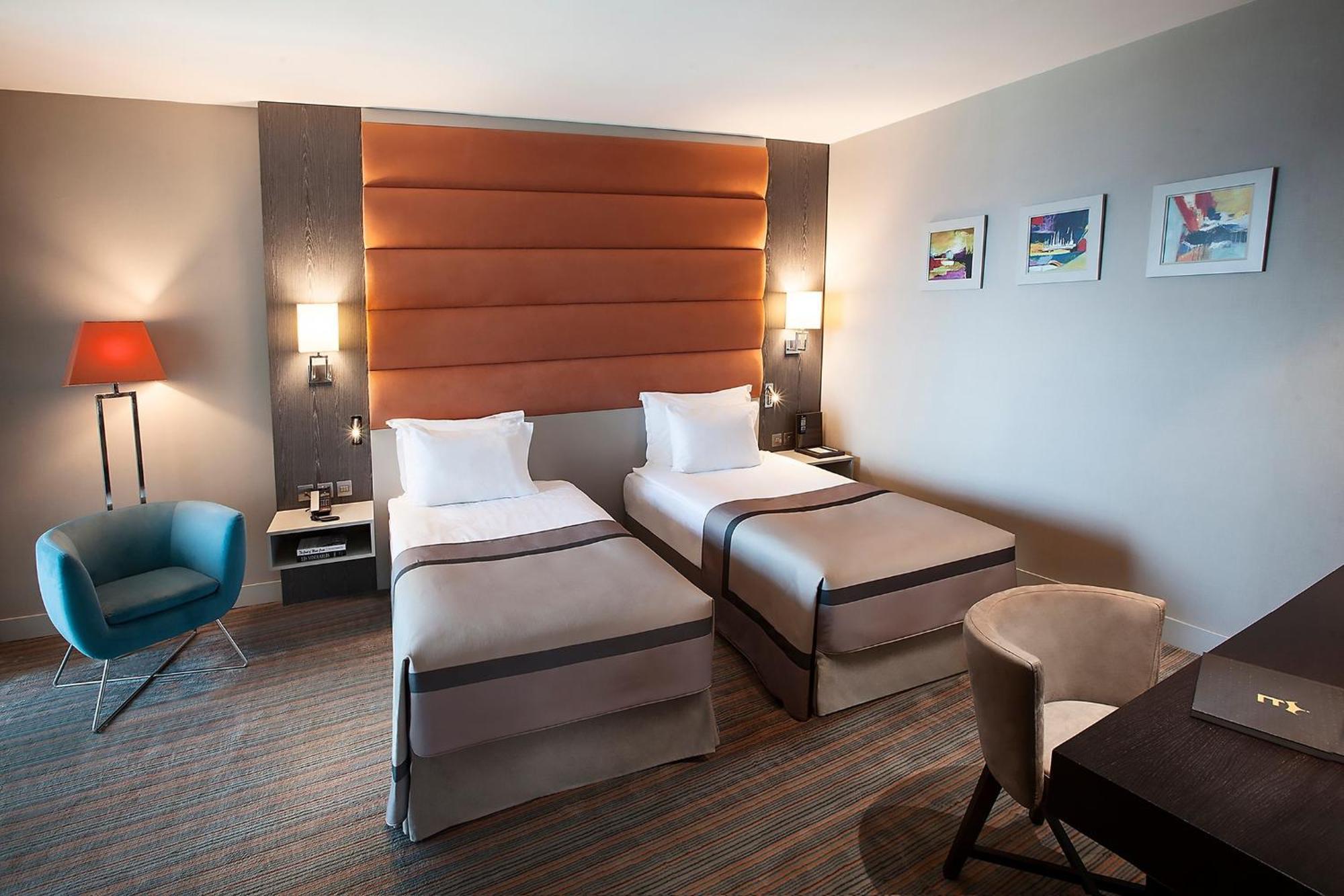 Elexus Hotel Resort & Spa & Casino Klepini Стая снимка